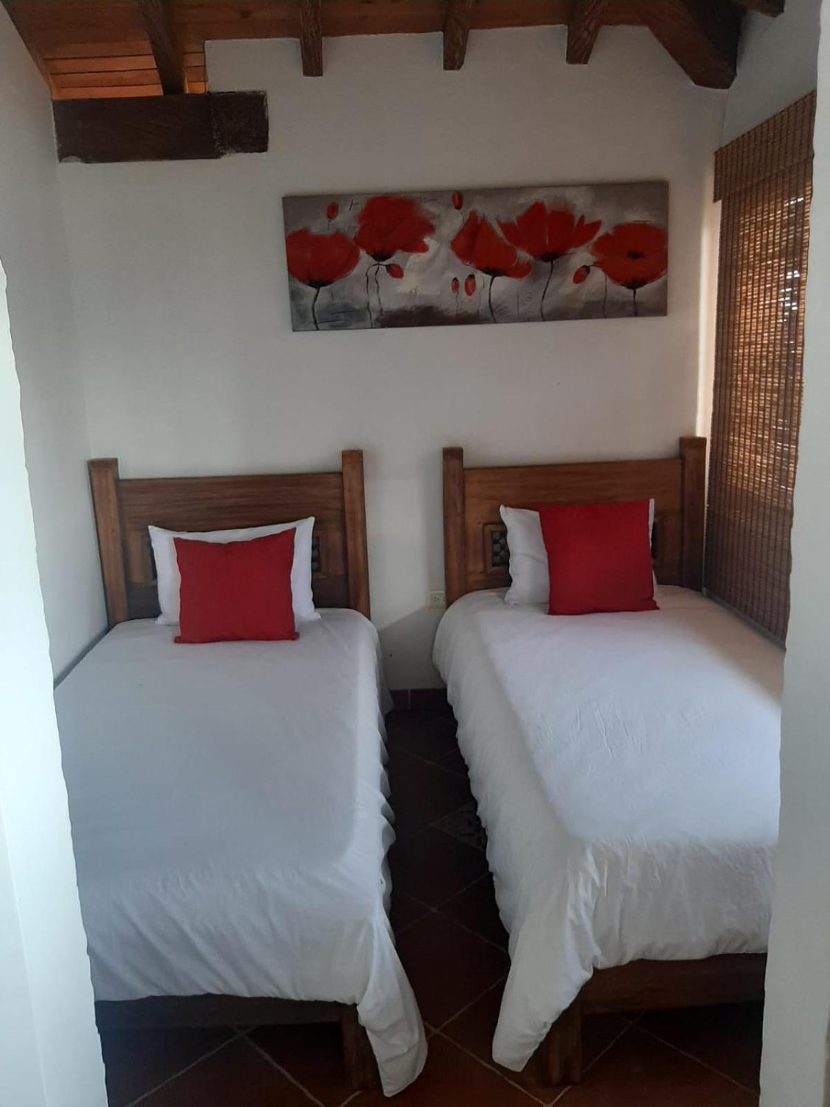 Hotel Zocalo Campestre Guatape Bagian luar foto